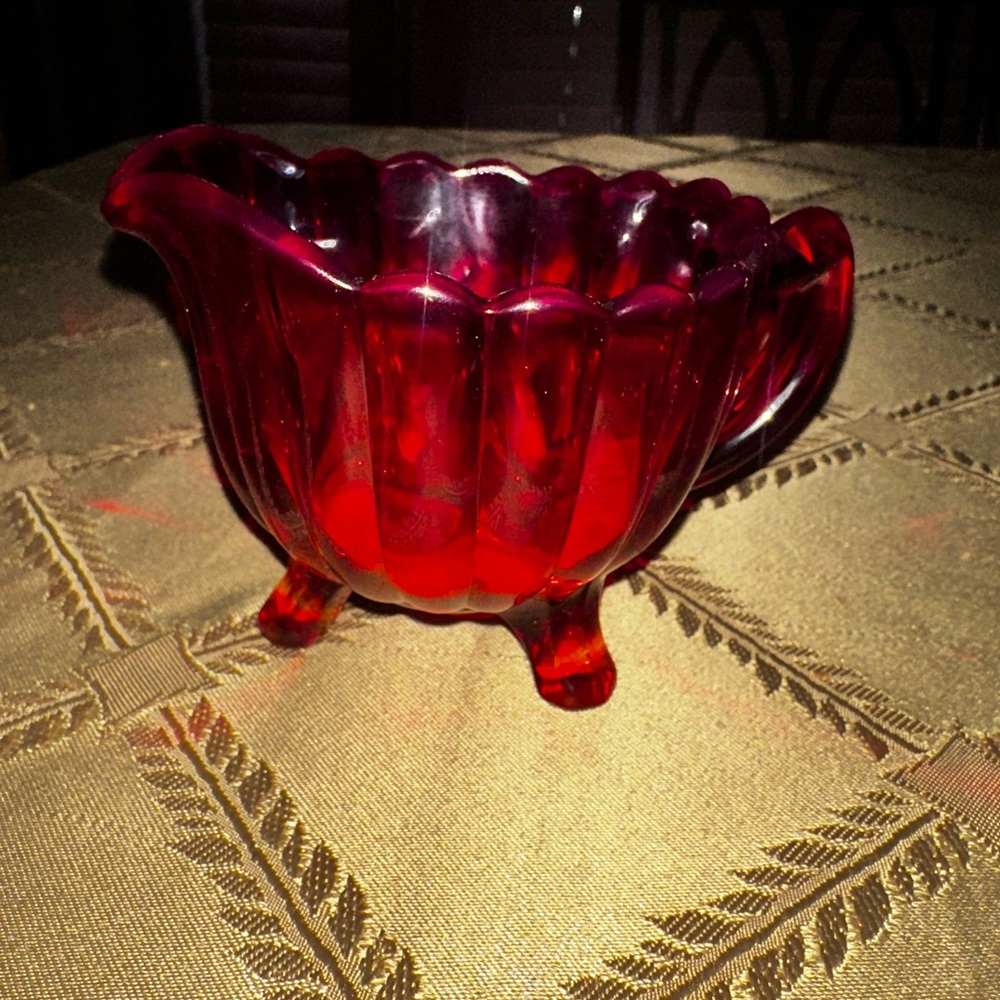 Vintage  imperial glass amberina creamer